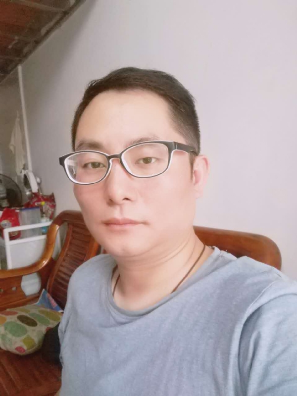 流星的尾巴的第一张照片--屏南婚介网