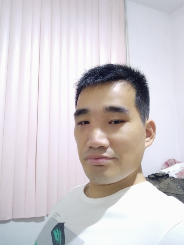 大男孩的第一张照片--屏南婚介网