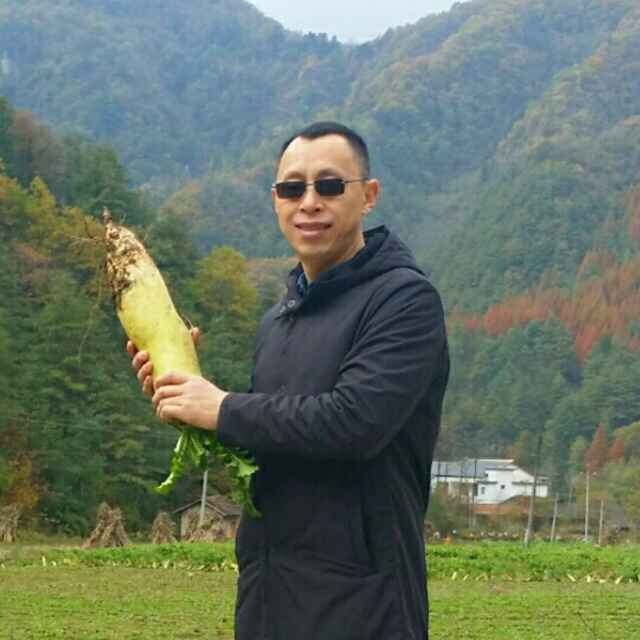 墨迹男的第一张照片--屏南婚介网