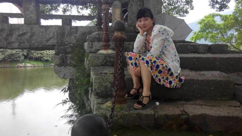 女子悠然的第一张照片--屏南婚介网