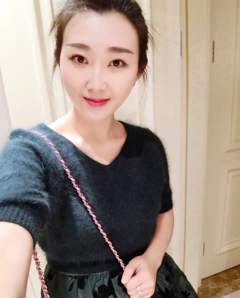 小妮的第三张照片--屏南婚介网