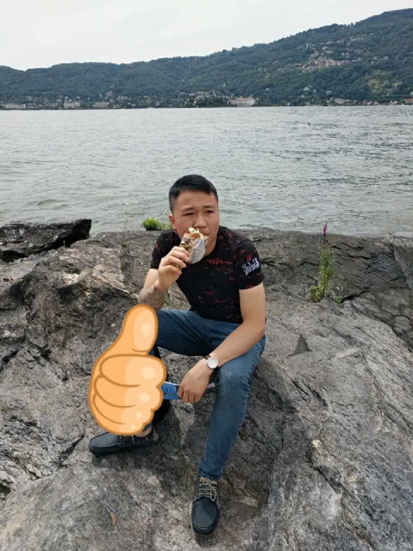 绚烂背后的平淡的第一张照片--屏南婚介网