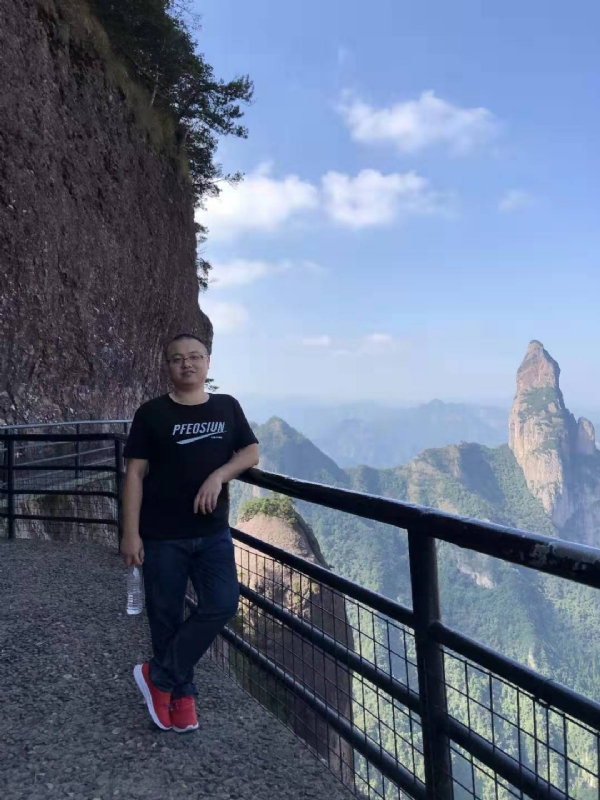 不杵于物的第一张照片--屏南婚介网