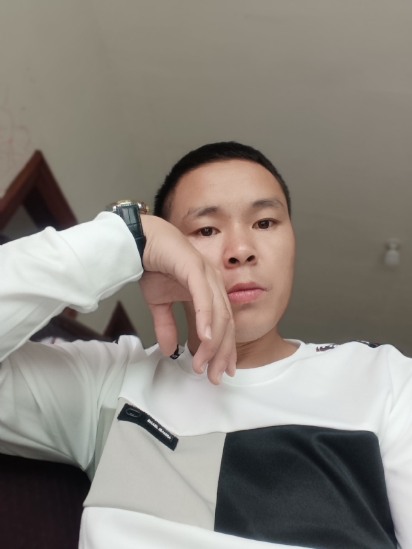 冷漠的第一张照片--屏南婚介网