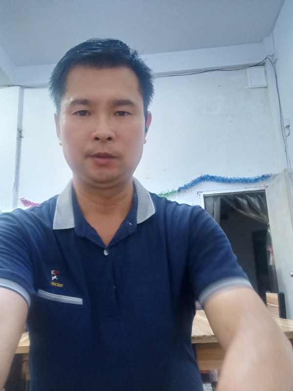 我是自强不息的第一张照片--屏南婚介网