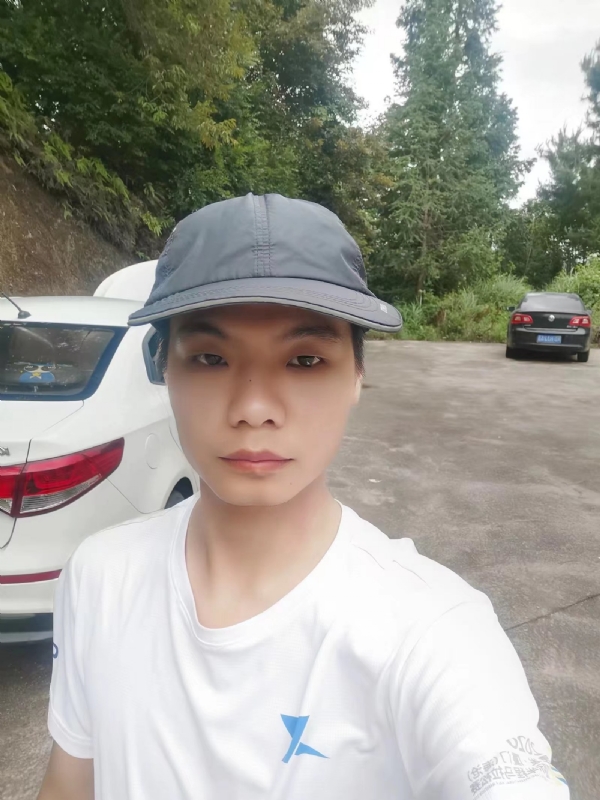 携手相伴的第一张照片--屏南婚介网