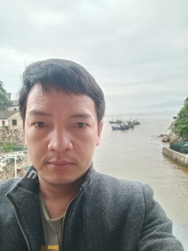 啊亮的第一张照片--屏南婚介网