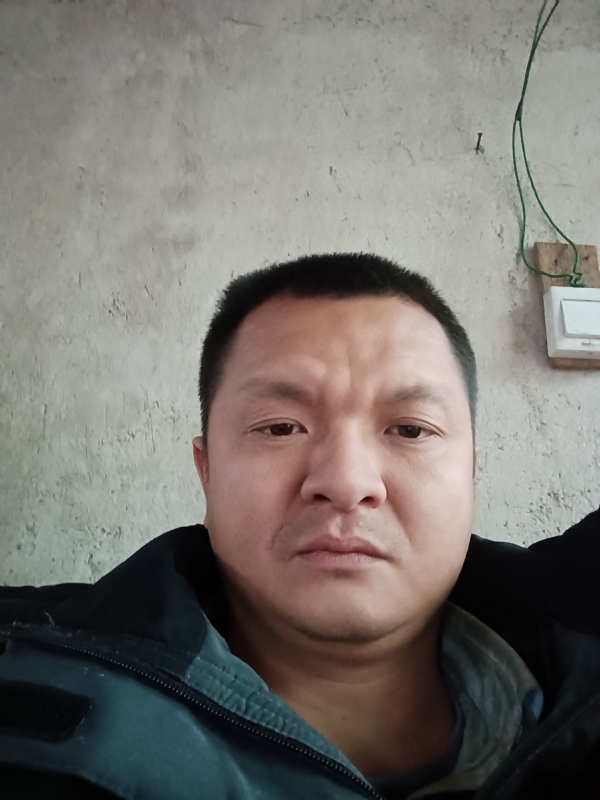 兰成龙的第二张照片--屏南婚介网